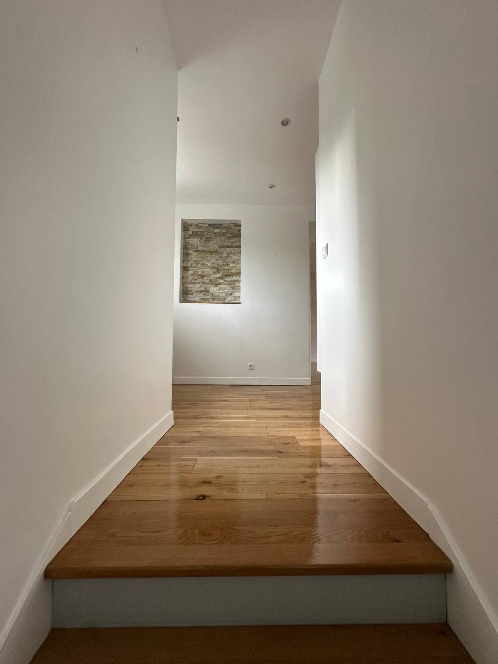 Rénovation de parquet en chêne près de Versailles