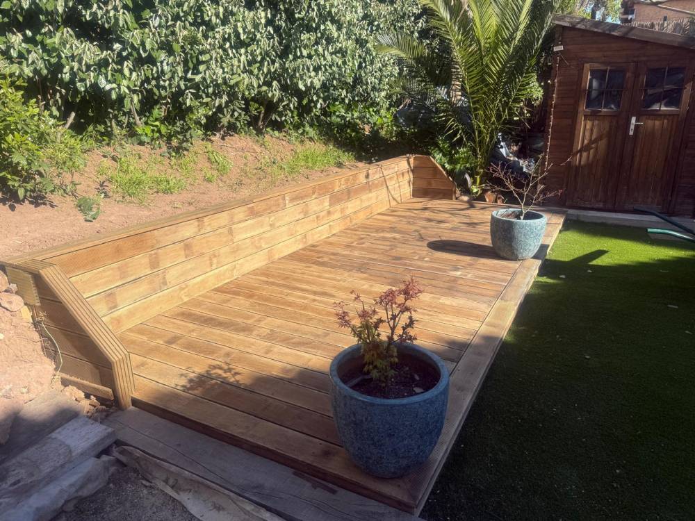 Terrasse en bois près de Le Vésinet
